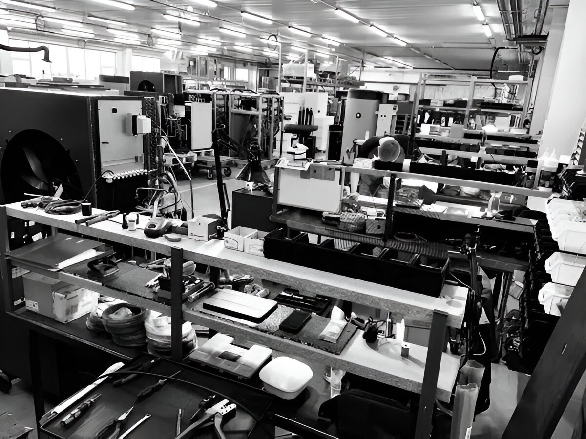 Výrobní hala HOTJET 8